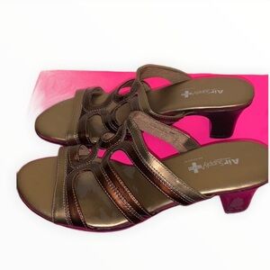 GUC Air Supply Comfort Heels